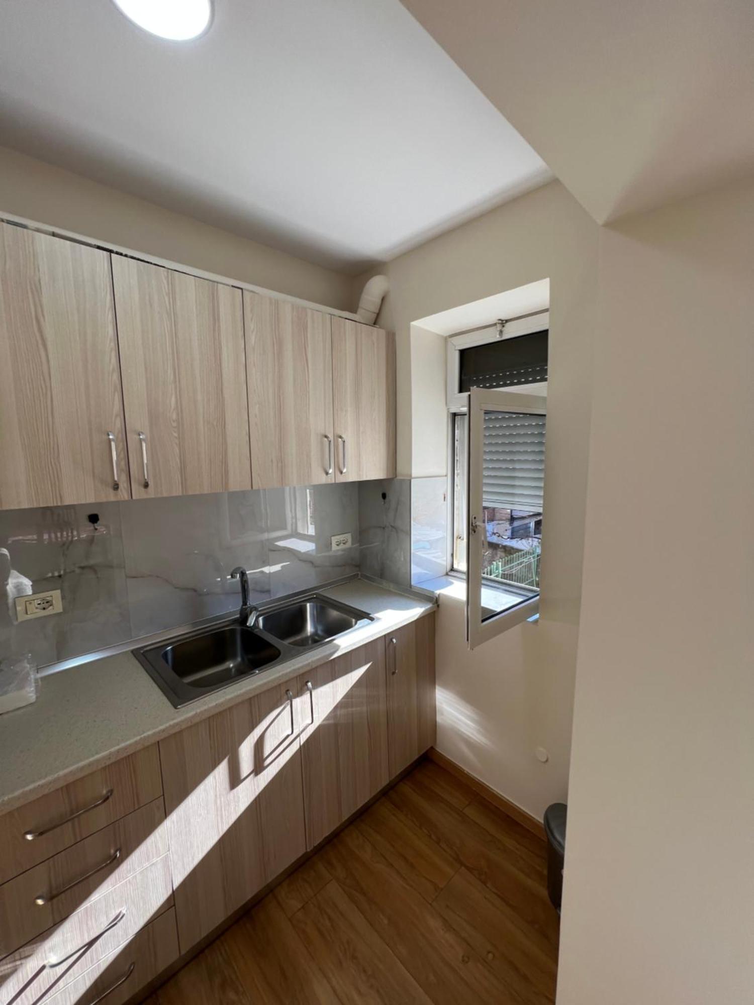 Skanderbeg Square Apartment Тирана Экстерьер фото
