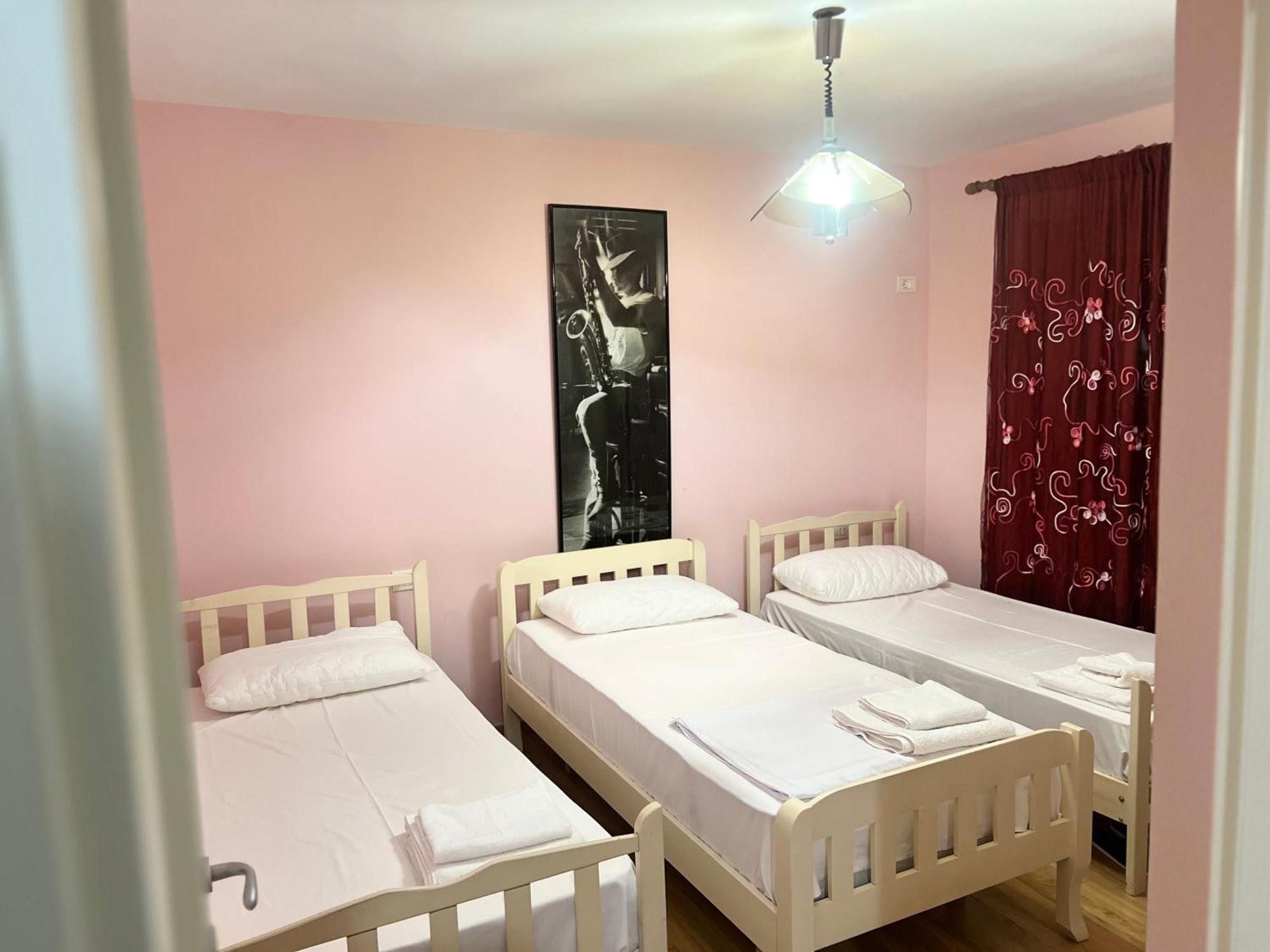 Skanderbeg Square Apartment Тирана Экстерьер фото