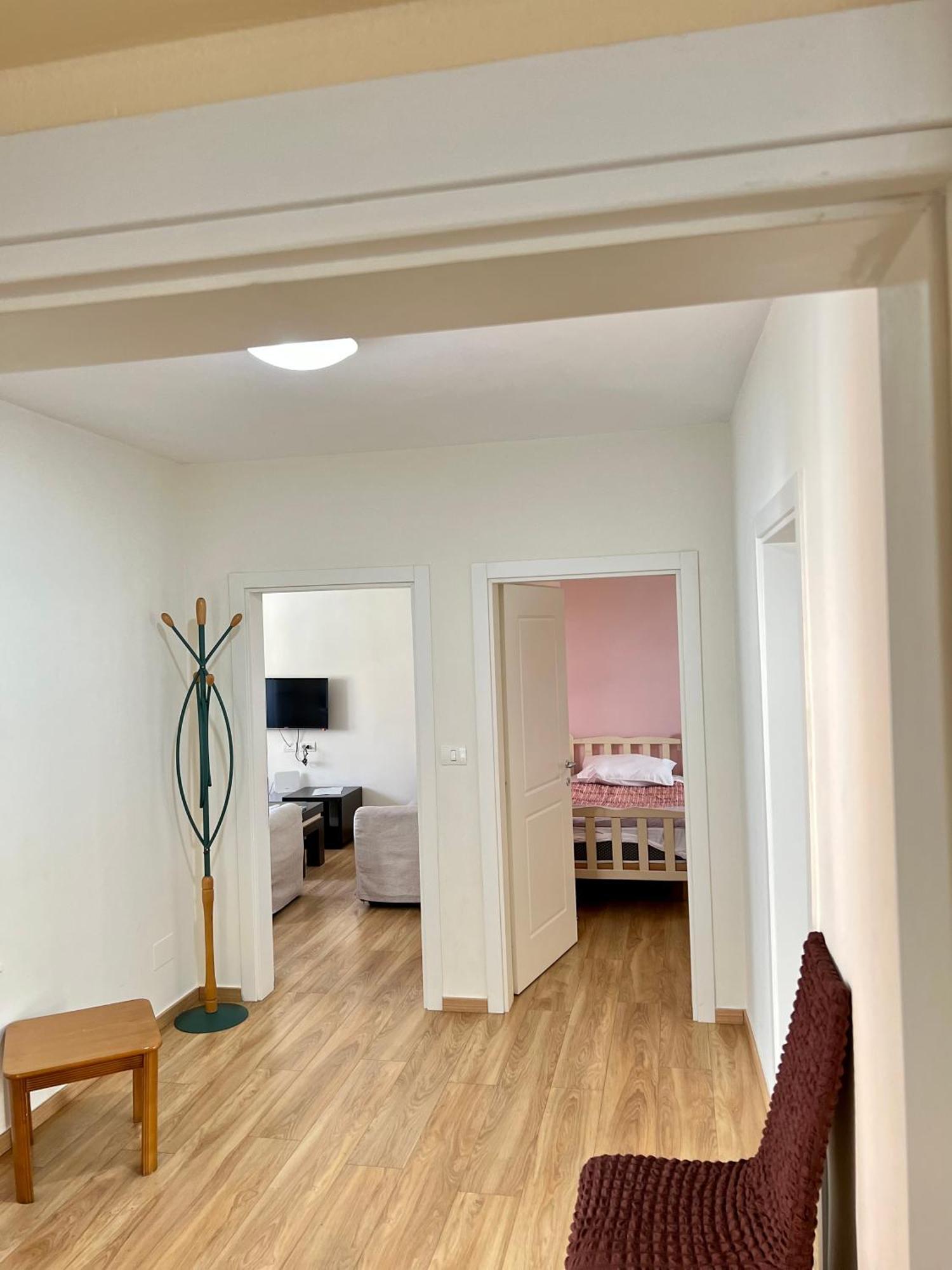 Skanderbeg Square Apartment Тирана Экстерьер фото