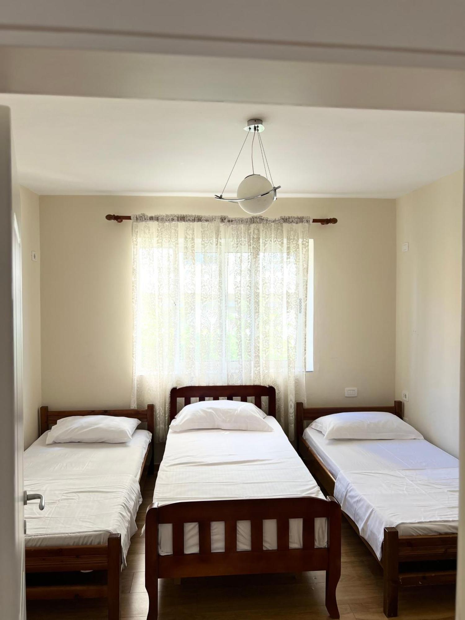 Skanderbeg Square Apartment Тирана Экстерьер фото